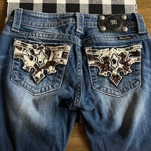 Miss Me signature boot cut size 26